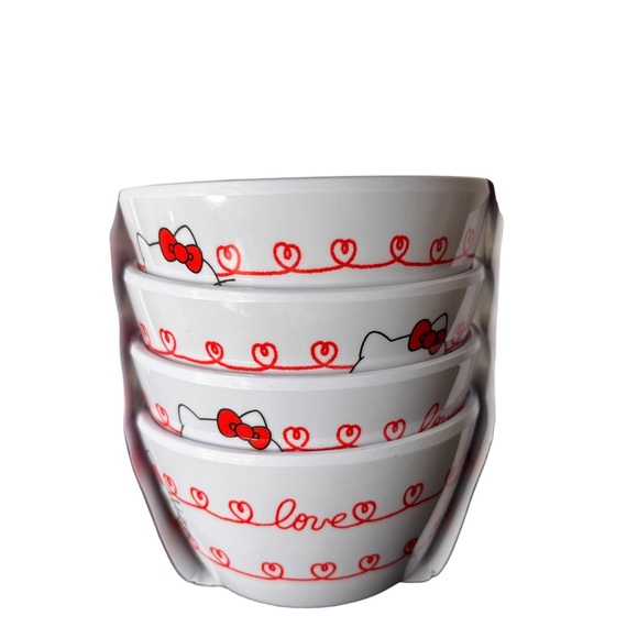 Hello Kitty Valentine's Day Red Heart Tidbit Mini Bowls-Set of 3-New in Package - Picture 3 of 5